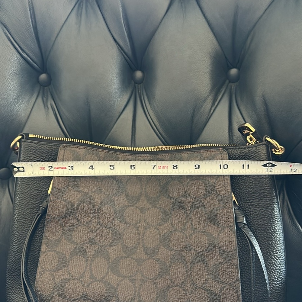Coach Signature Bag - Picture 10 of 14